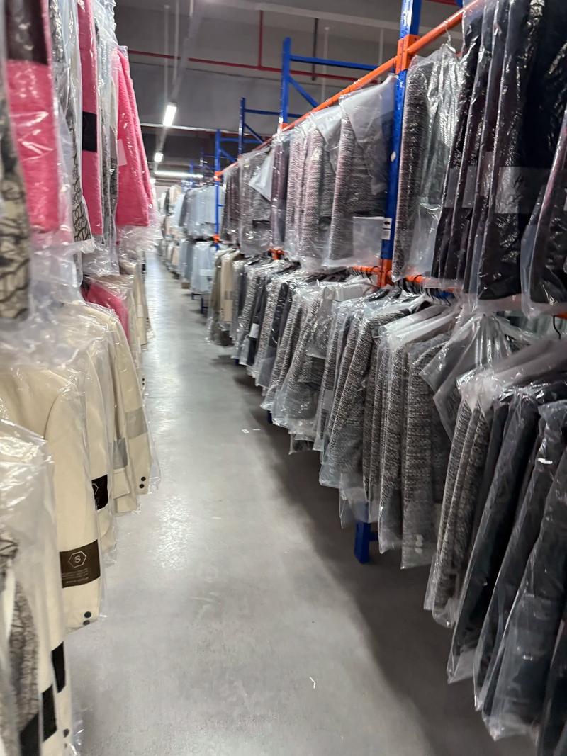 道外区服装店——冬日里的时尚之光